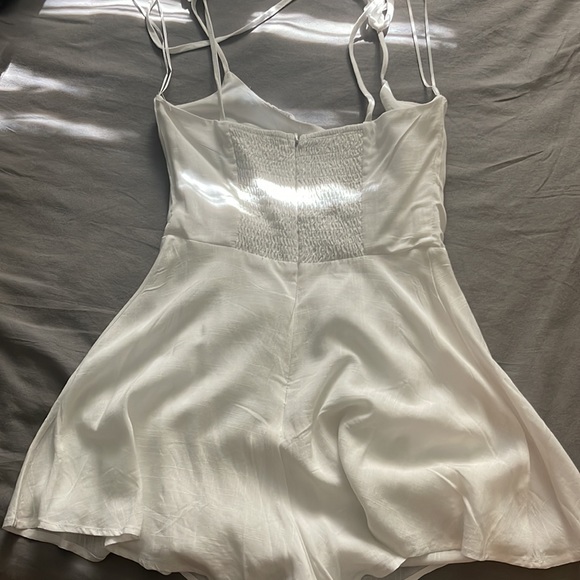 WHITE URBAN OUTFITTERS ROMPER - Picture 3 of 3